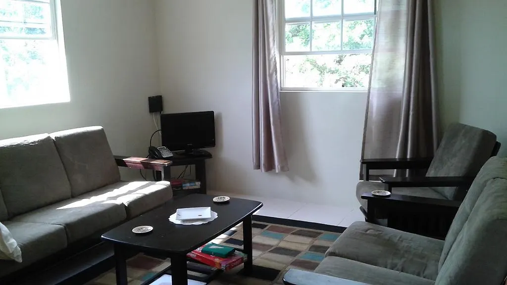 Pink House Apartment Oistins Barbade
